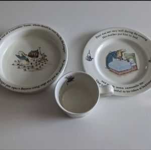 Vintage Wedgewood Peter Rabbit Feeding set